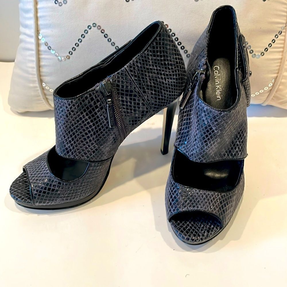 NEW Calvin Klein High Heel Platform Peep Toe Booties Size 7